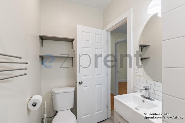Building Photo - 748 S 11th St
