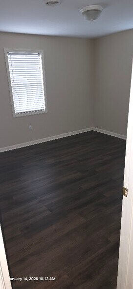 Building Photo - 610 Morrison St