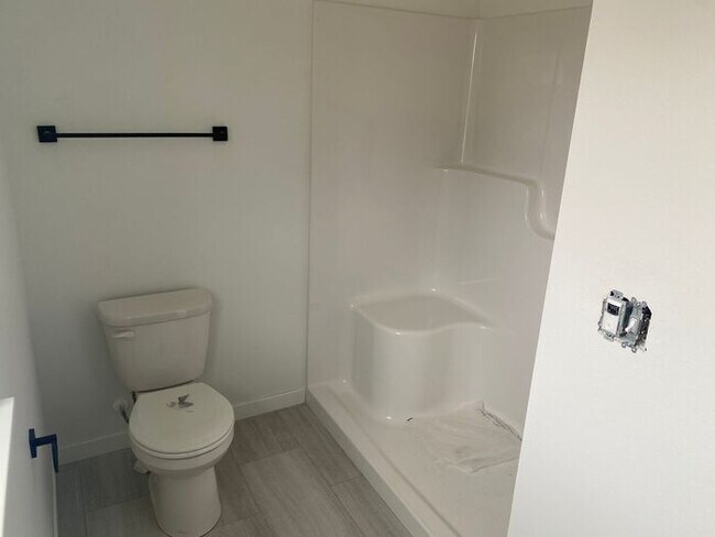 Building Photo - $2,200 | 3 Bedroom, 2.5 Bathroom Townhome | Pet Friendly* | Available for August 1st, 2026 move in!