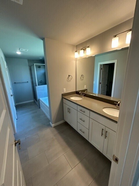 Building Photo - 510 Wagon Wheel Ave