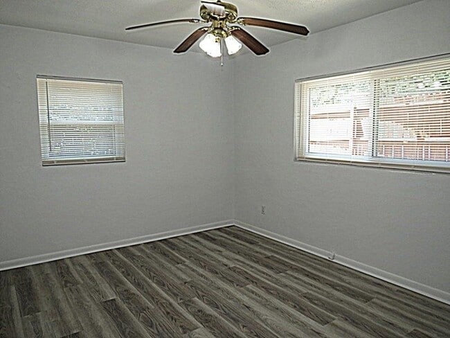 Building Photo - 1714 Hall Dr