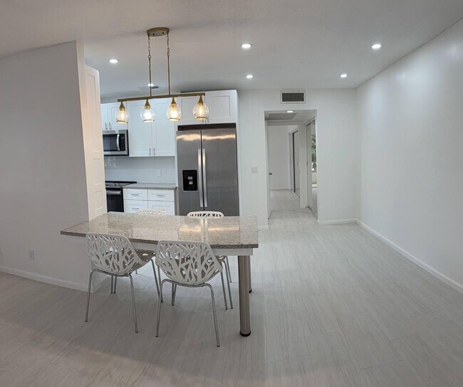 Building Photo - 20 Prescott A