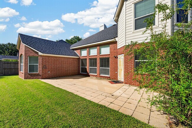 Building Photo - 8519 Babbling Brook Ct