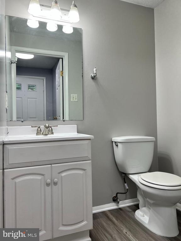 Building Photo - 8156 Dark Den Cir