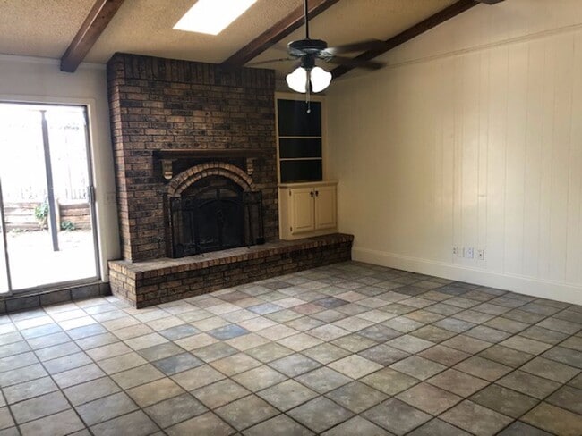 Building Photo - 6718 Arroyo Dr