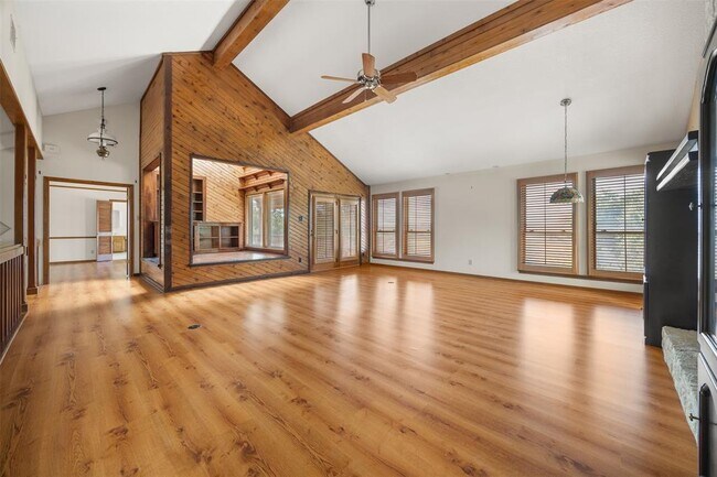 Building Photo - 6007 Ivy Hills Dr