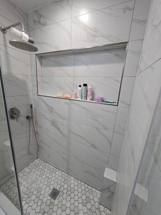 Building Photo - Updated - one story home in Moorpark's desirable Peach Hill neighborhood