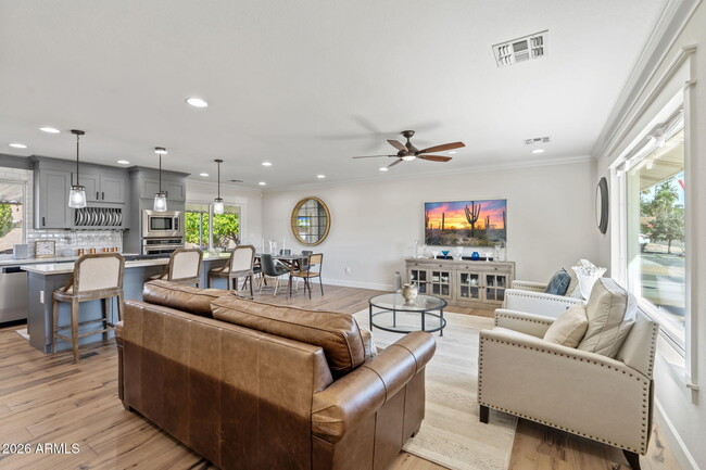 Building Photo - 8308 E Valley View Rd