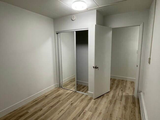 Third bedroom - 1220 S Lorraine Rd