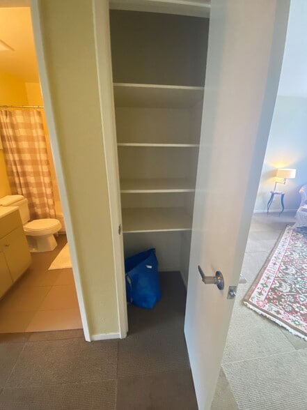Linen closet - 3833 Maybelle Ave