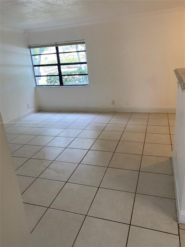 Building Photo - 3016 Coral Ridge Dr