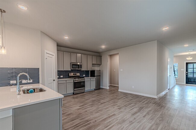 Building Photo - 21606 Wave Holw Dr