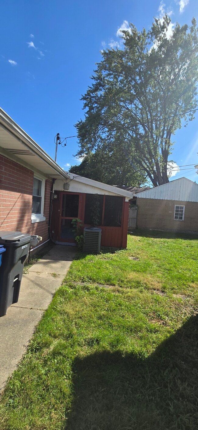 Building Photo - 3202 Cherokee Ave