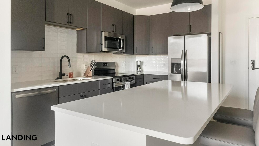 Building Photo - 1007 S Mint St