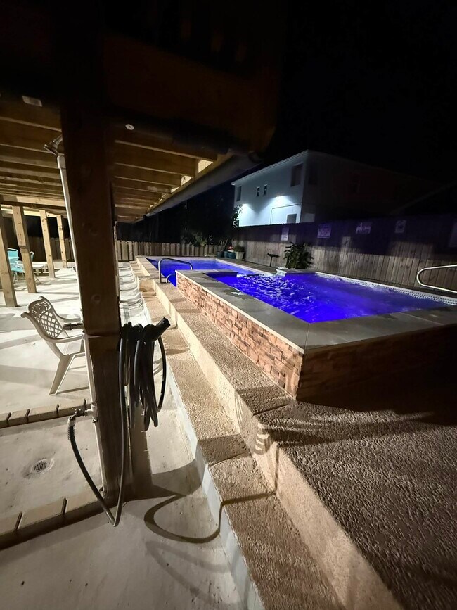 Building Photo - 101 E Capricorn Dr