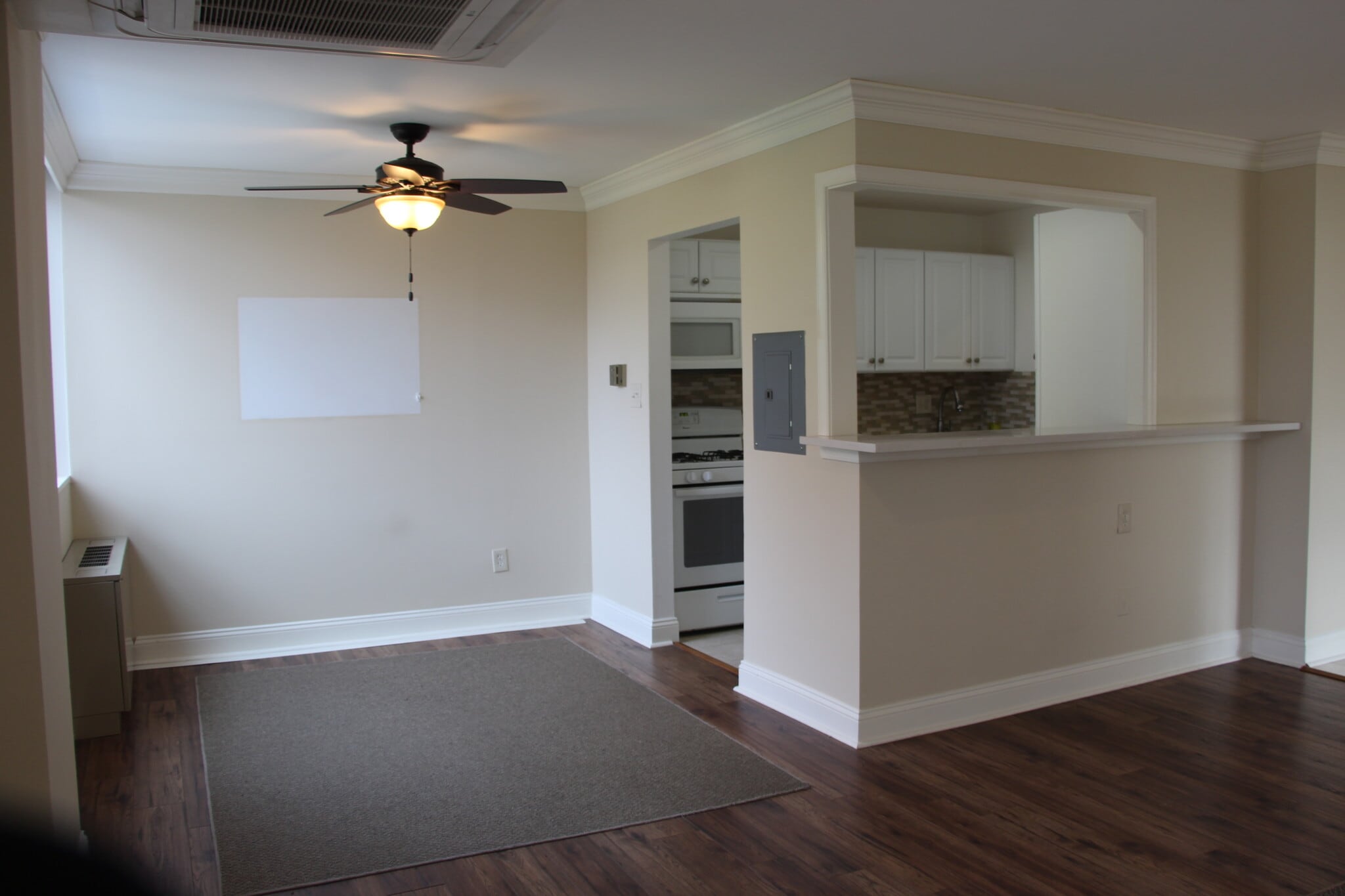 Building Photo - 1512 S Arlington Ridge Rd