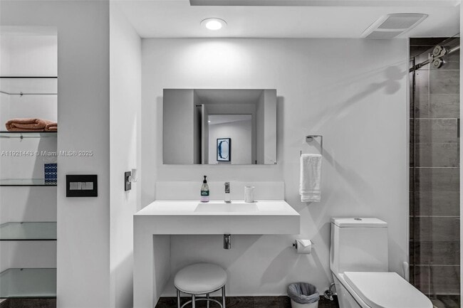 Building Photo - 55 SE 6th St