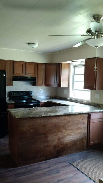 Building Photo - N2724 Duvenick Ln