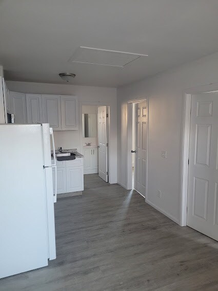 Building Photo - 45431 Corkwood Ave