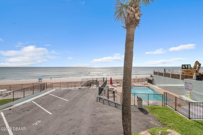 Building Photo - 1404 N Atlantic Ave