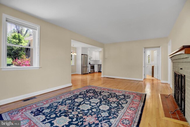 Building Photo - 23 Talbott Ave