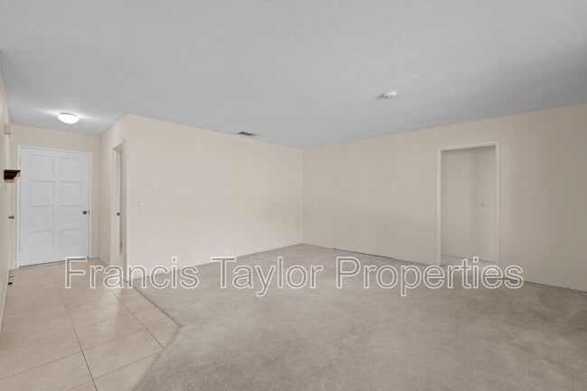 Building Photo - 2230 E El Norte Pkwy