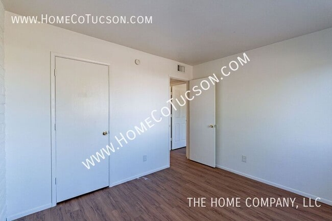 Building Photo - 2511 N Fontana Ave