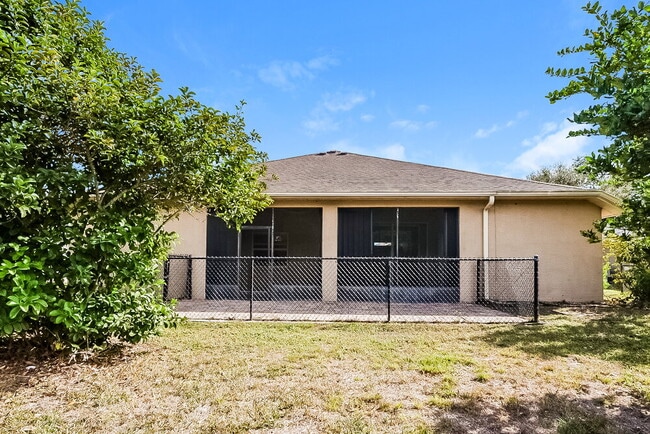 Building Photo - 3027 58th Terrace E