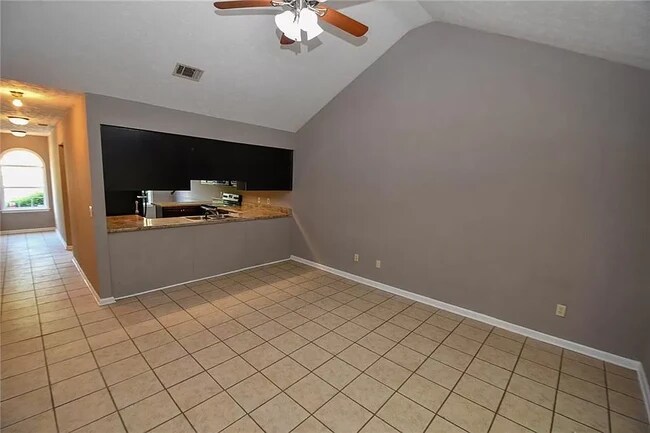 Building Photo - 1179 Northlake Dr
