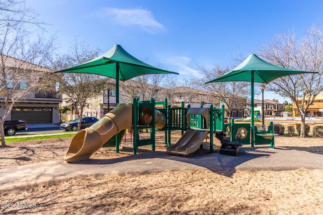 Building Photo - 1677 E Chelsea Ln