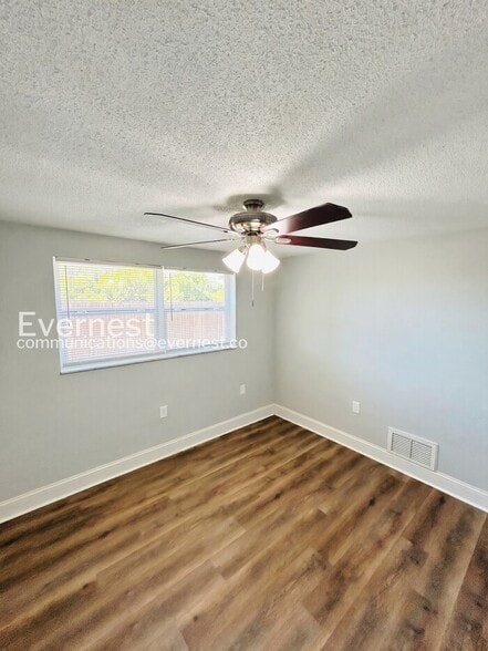 Building Photo - 1649 Dartmouth Dr