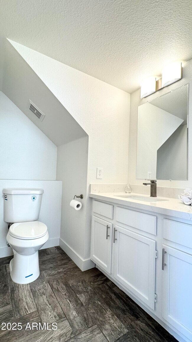 Building Photo - 4338 E Brookwood Ct
