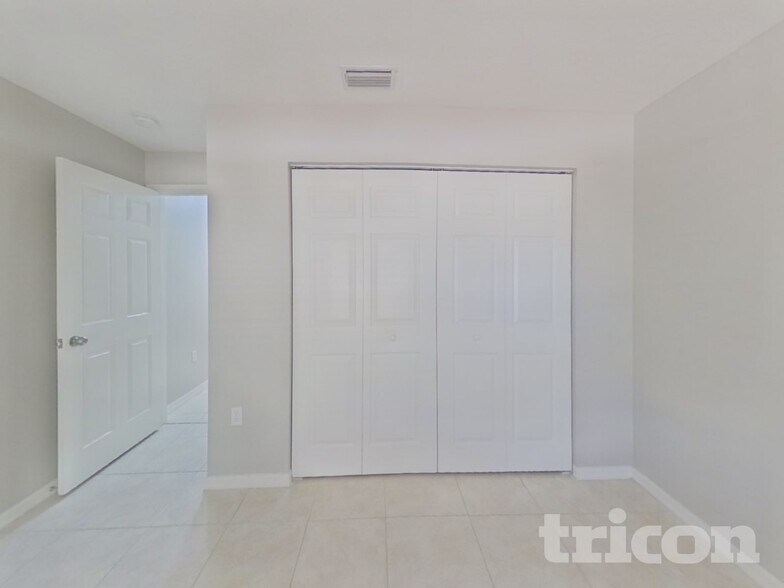 Building Photo - 4614 Breezy Pines Blvd