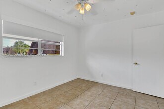 Building Photo - 13730 SW 90th Ave