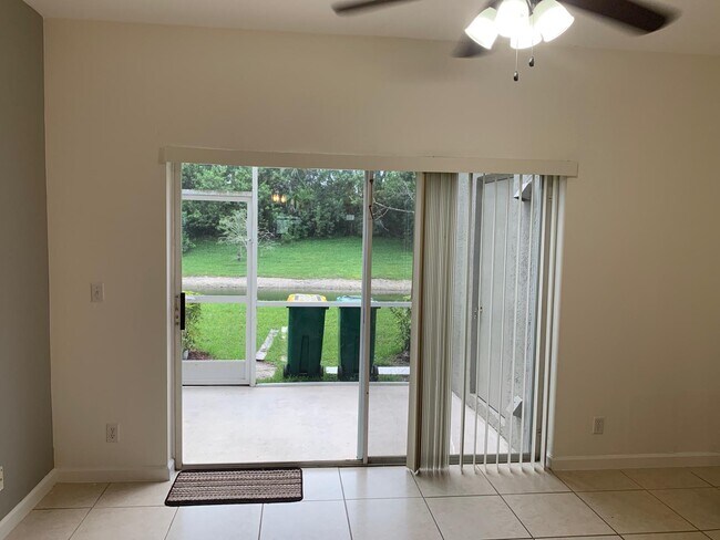 Building Photo - 8110 San Carlos Cir