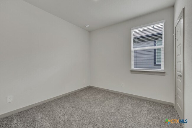 Building Photo - 1312 Plymouth St