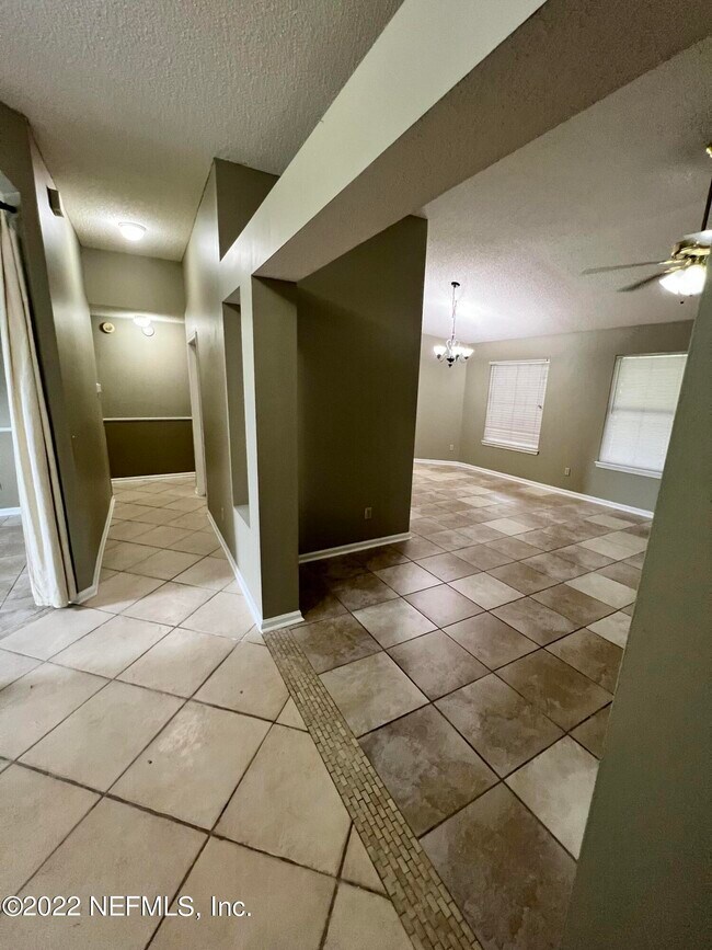 Building Photo - 3083 Marbon Estates Ln S