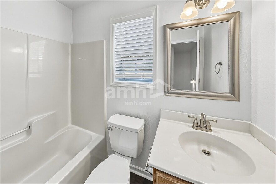 Building Photo - 10502 Glory Meadow Ct