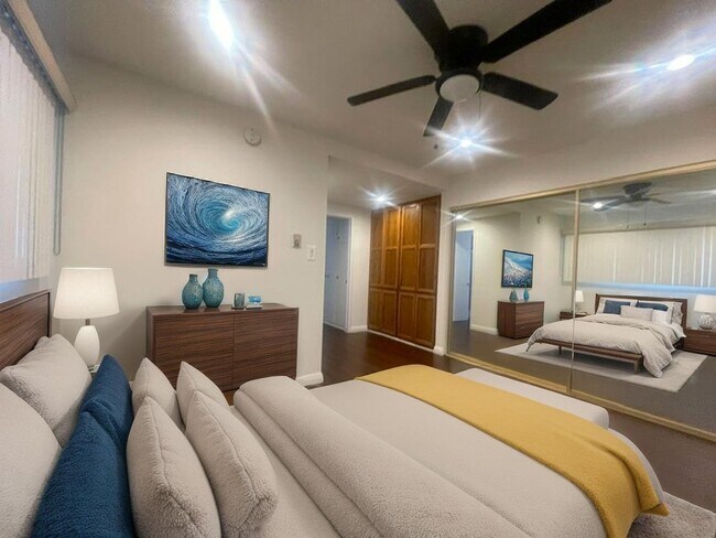 Building Photo - Coming Soon- Spacious Torrance 2 Bed/2 Bat...