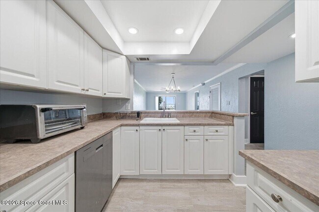 Building Photo - 1025 Rockledge Dr