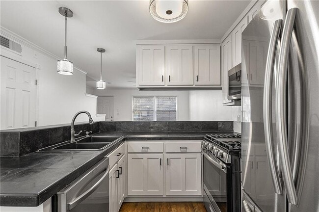 Building Photo - 2232 Dunseath Ave NW