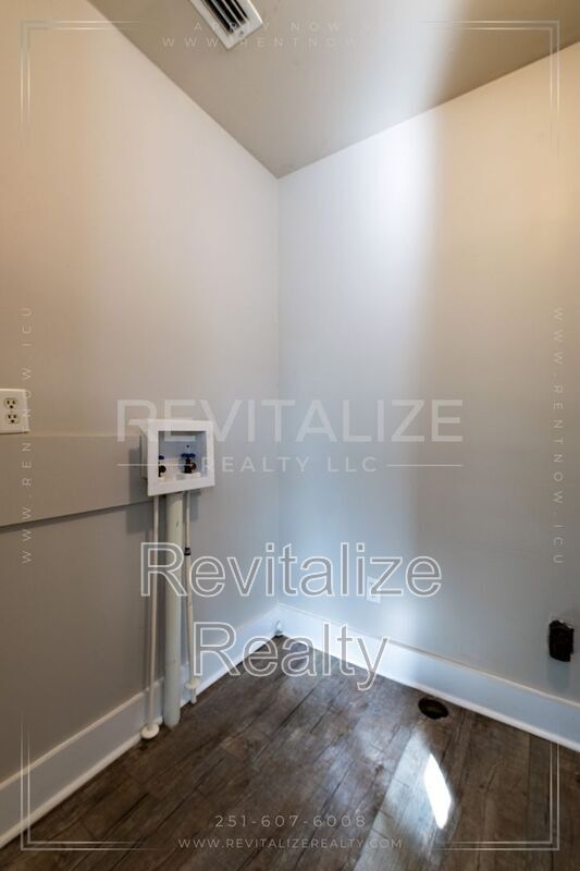 Building Photo - 1746 Cody Rd N