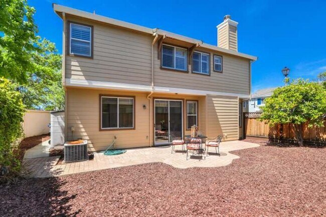 Building Photo - Gorgeous Home | Desirable Location | A/C