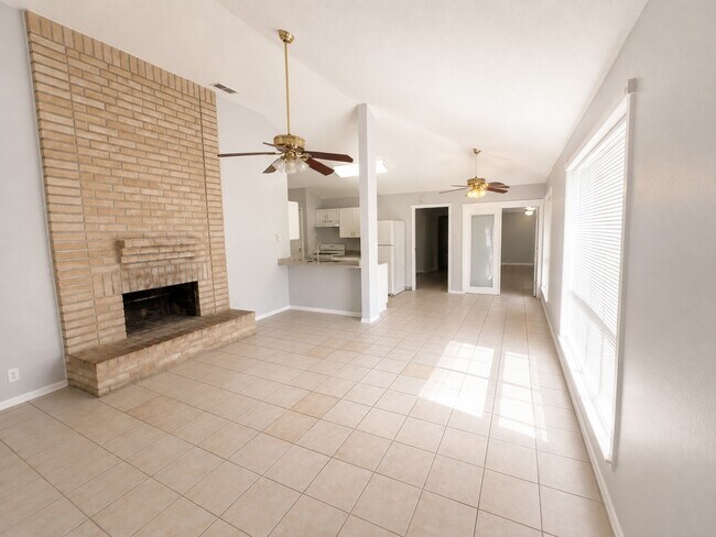 Building Photo - 3105 Oak Rock