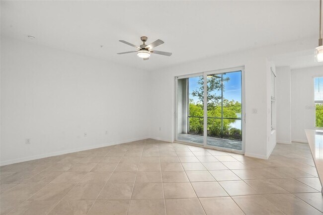 Building Photo - 14281 Heritage Landing Blvd
