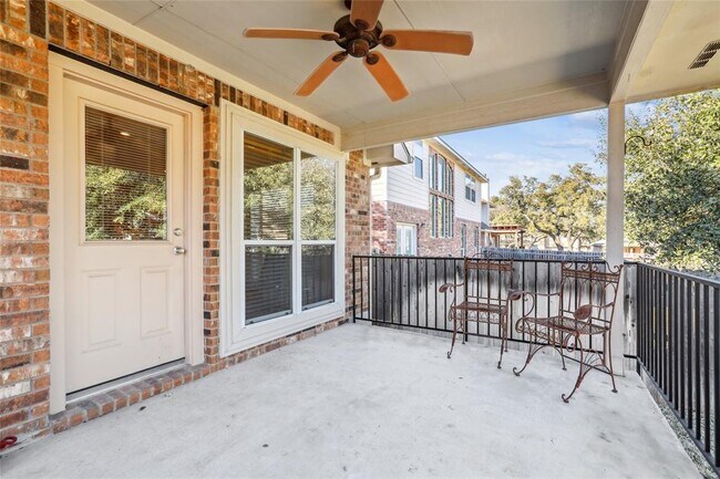 Building Photo - 3805 Pebble Ct