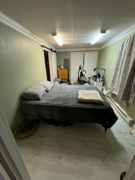 Building Photo - 531 W King St