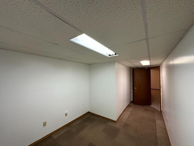 Building Photo - 8541 E Mount Vernon St