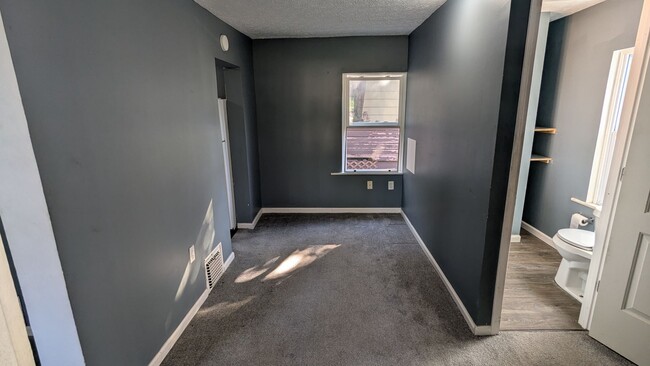 Building Photo - Welcome to this single-family home located...