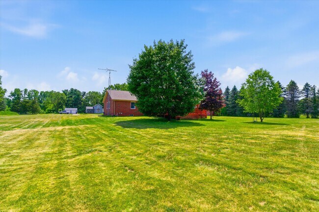 Building Photo - 5700 W M 36